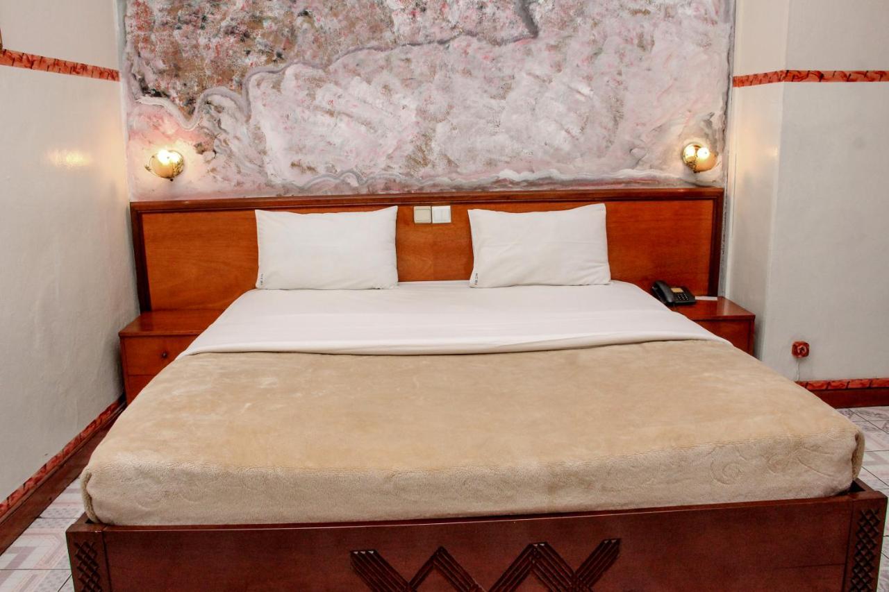 Park Hotel Лубумбаши Экстерьер фото